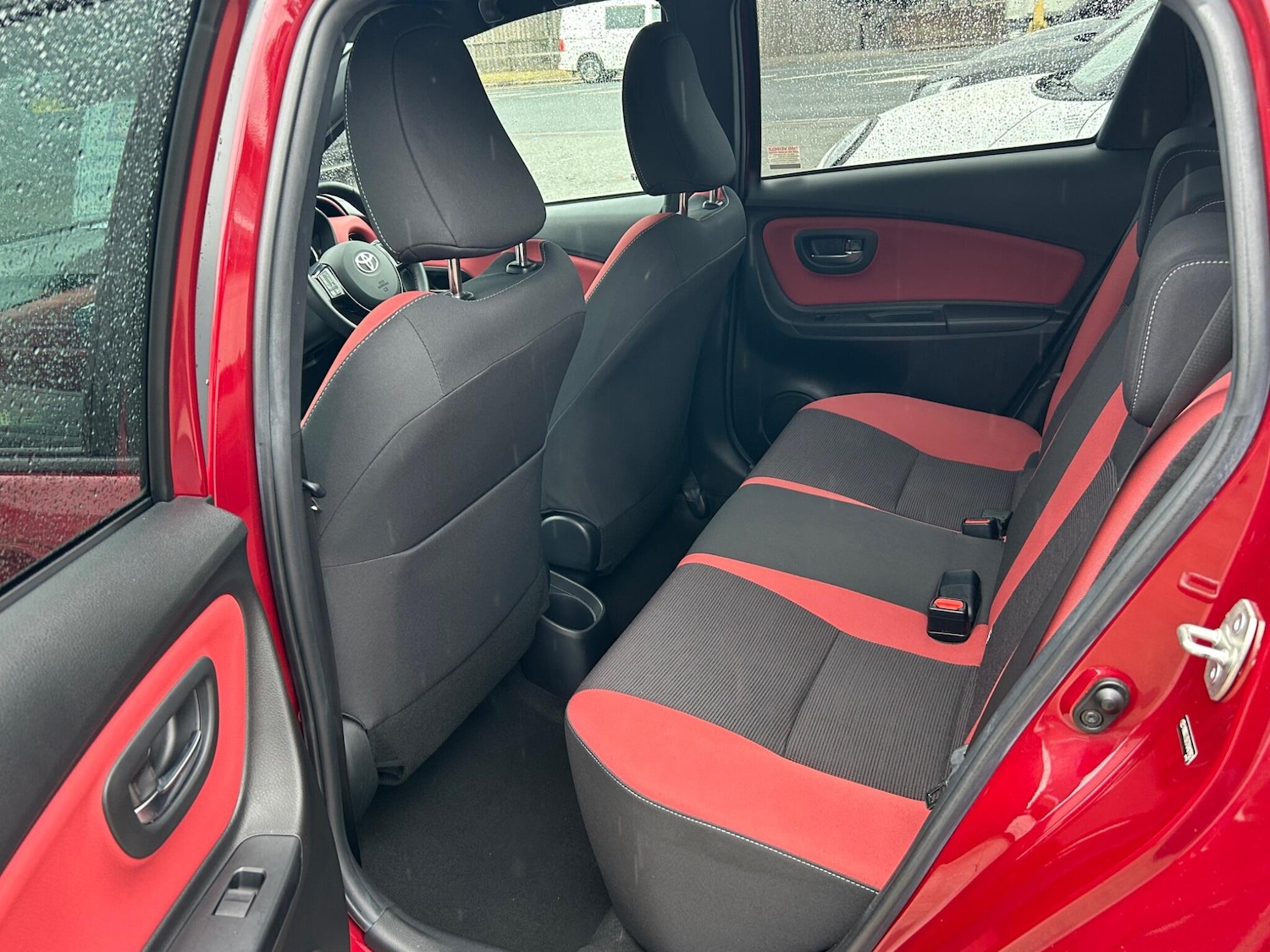 Used Toyota Yaris 2017 for sale - 75768981: Photo 15
