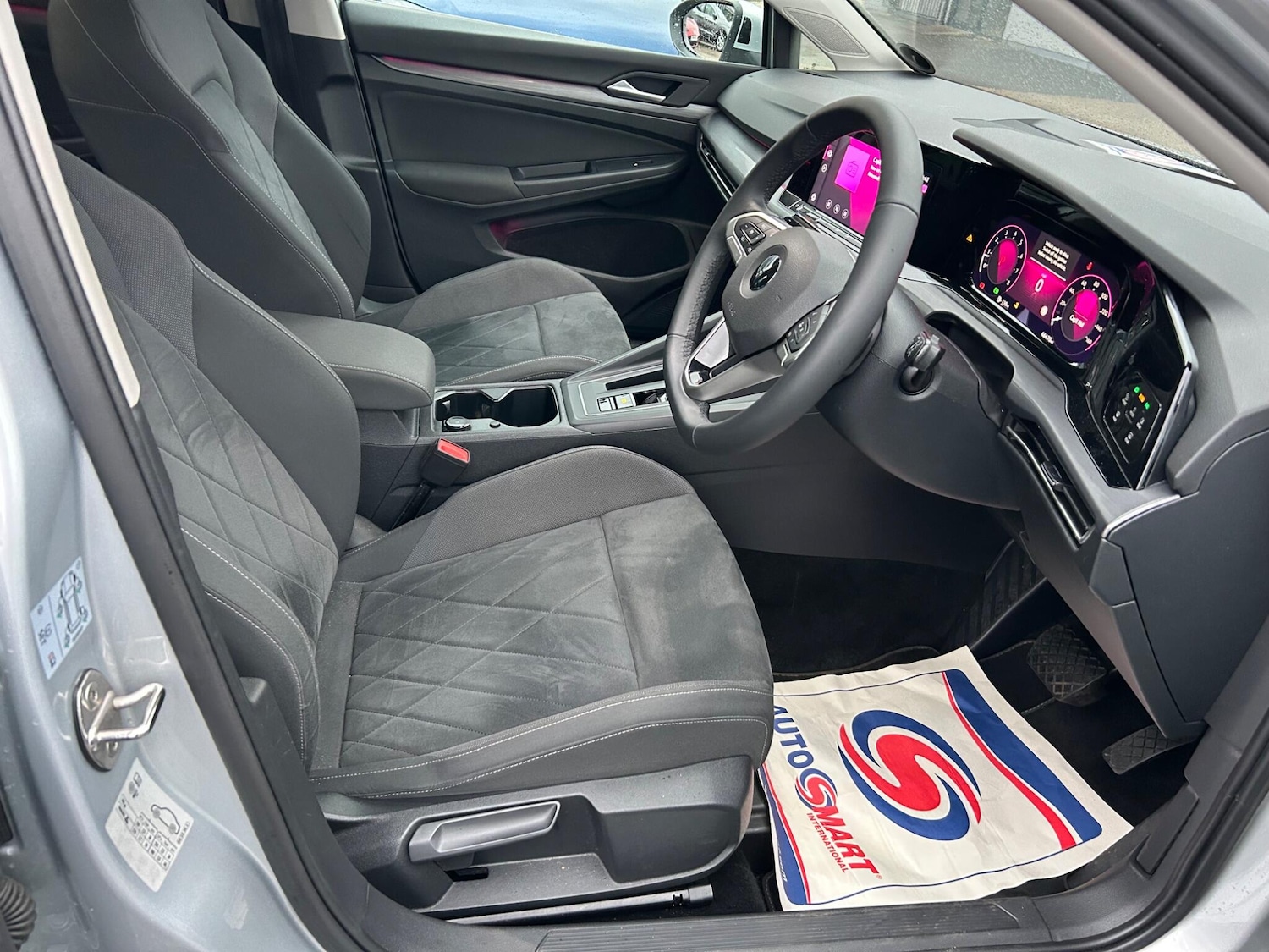 Used Volkswagen Golf 2020 for sale - 76952975: Photo 7