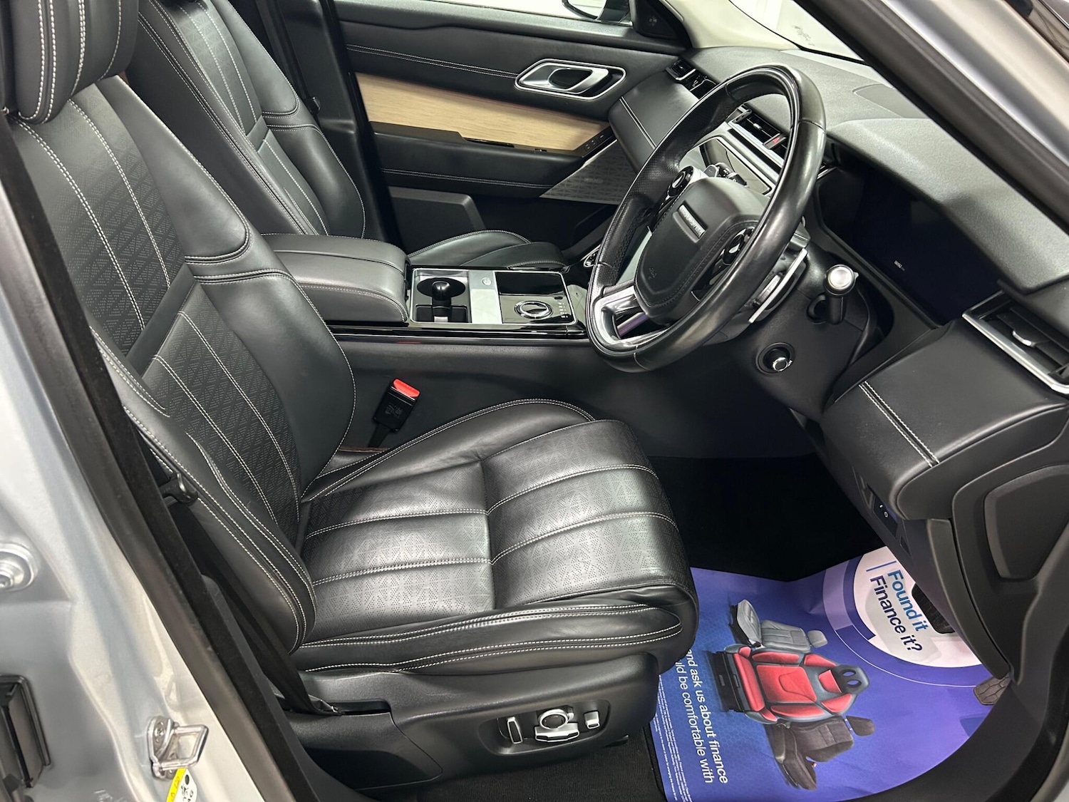 Used Land Rover Range Rover Velar 2017 for sale - 77497423: Photo 10