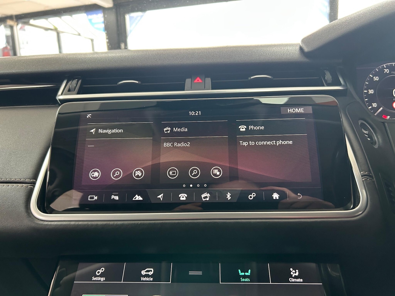 Used Land Rover Range Rover Velar 2017 for sale - 77497423: Photo 32