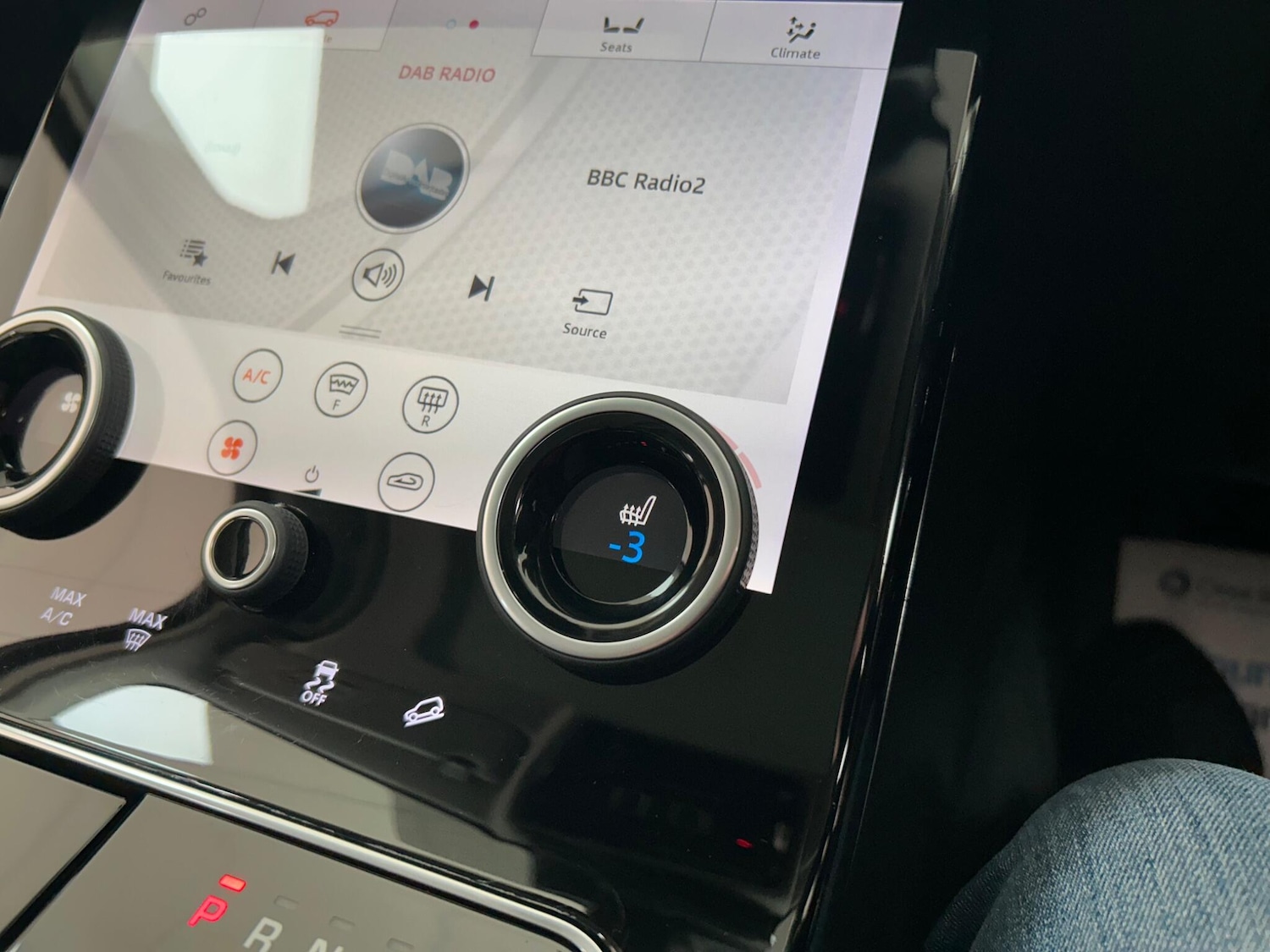 Used Land Rover Range Rover Velar 2017 for sale - 77497423: Photo 42