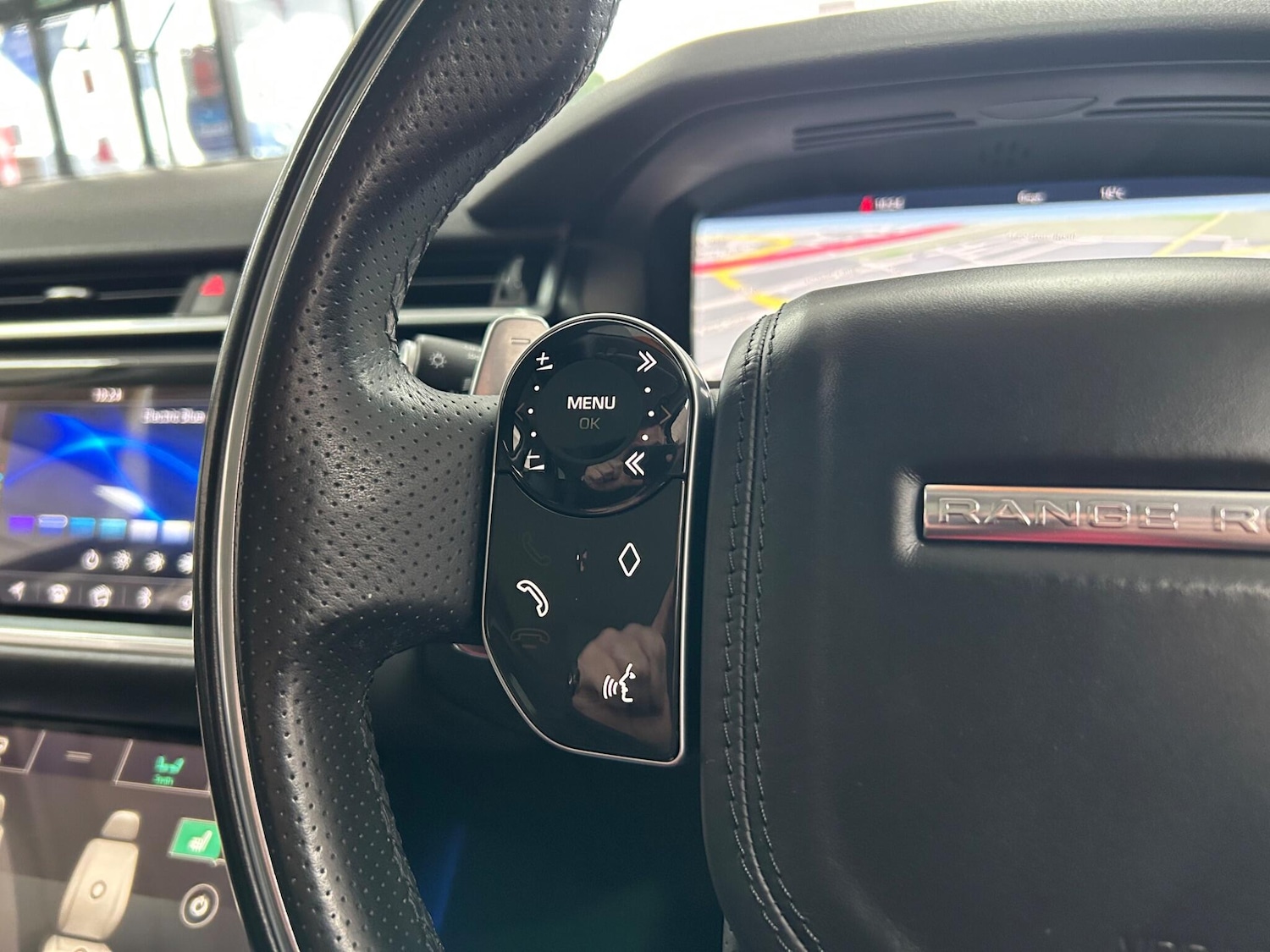 Used Land Rover Range Rover Velar 2017 for sale - 77497423: Photo 45