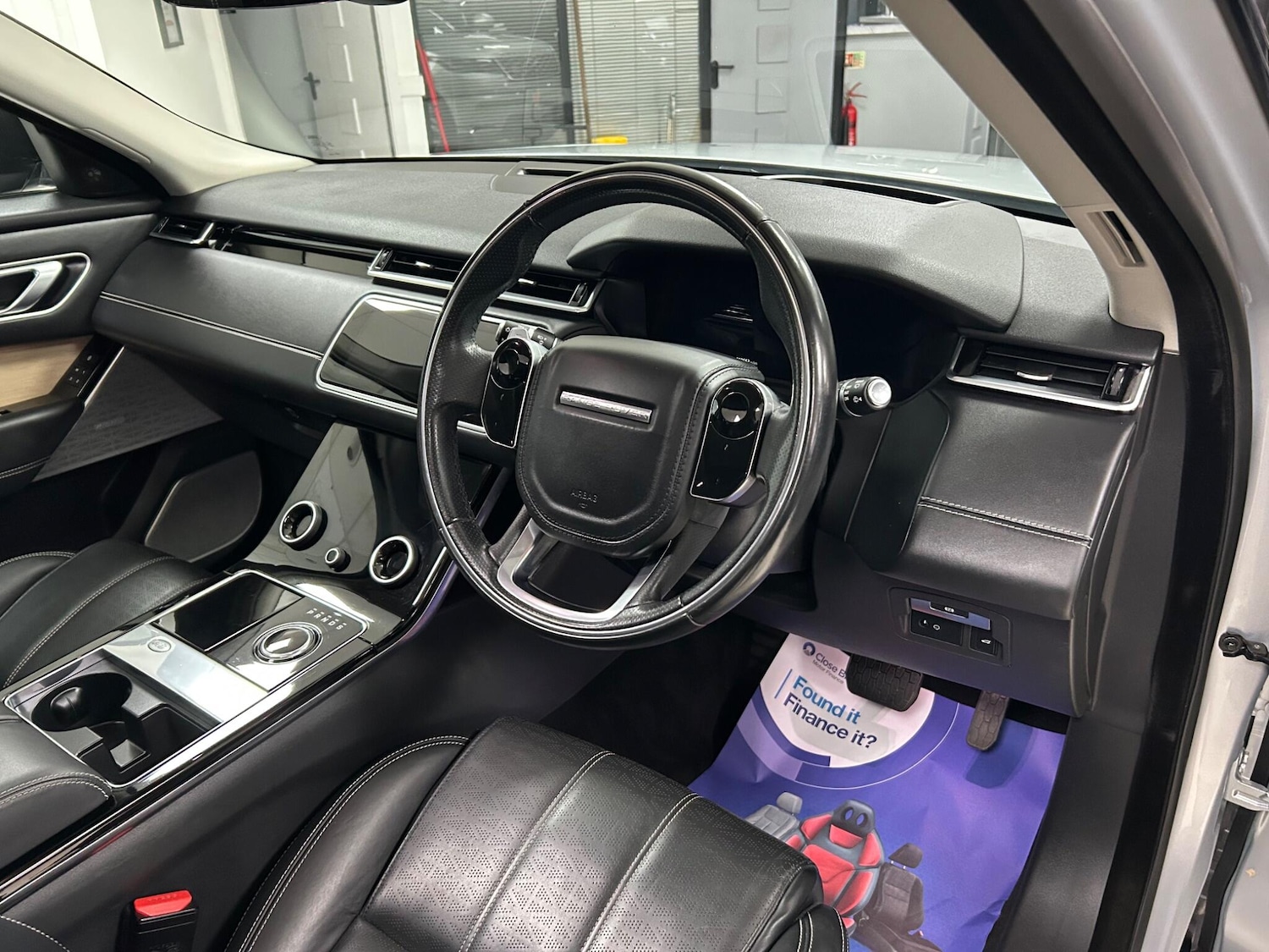 Used Land Rover Range Rover Velar 2017 for sale - 77497423: Photo 6