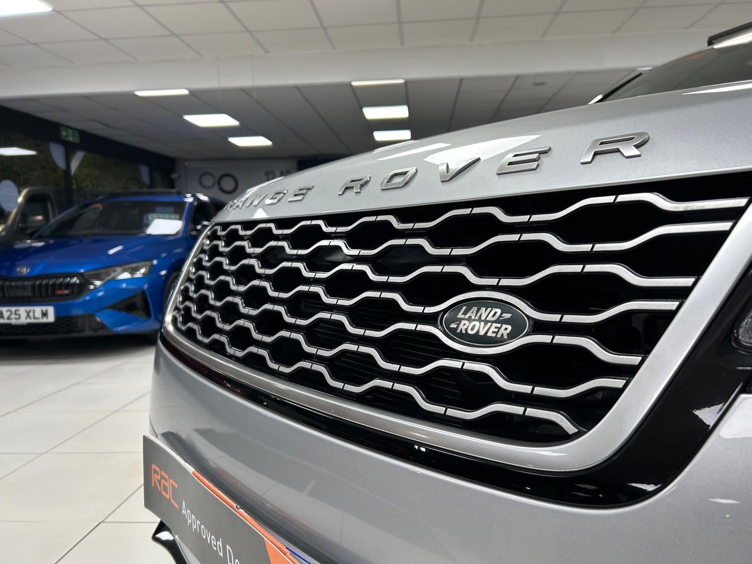 Used Land Rover Range Rover Velar 2017 for sale - 77497423: Photo 69