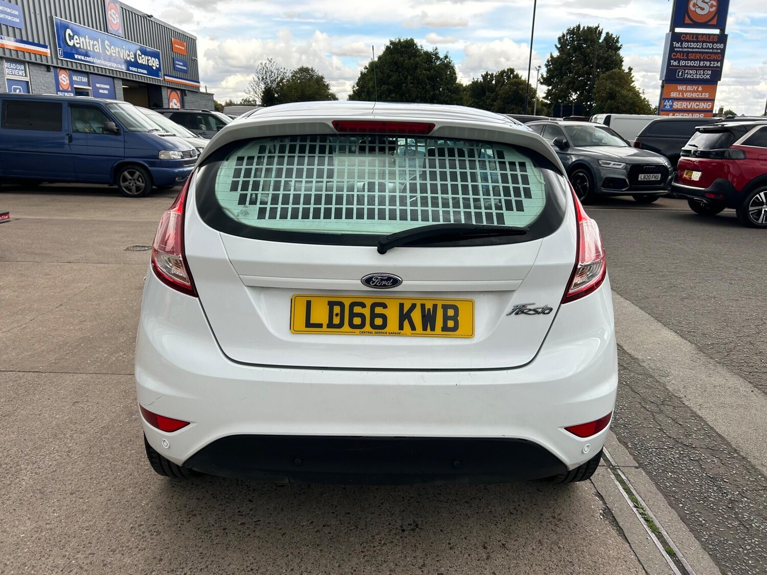 Used Ford Fiesta Van 2016 for sale - 75414924: Photo 18