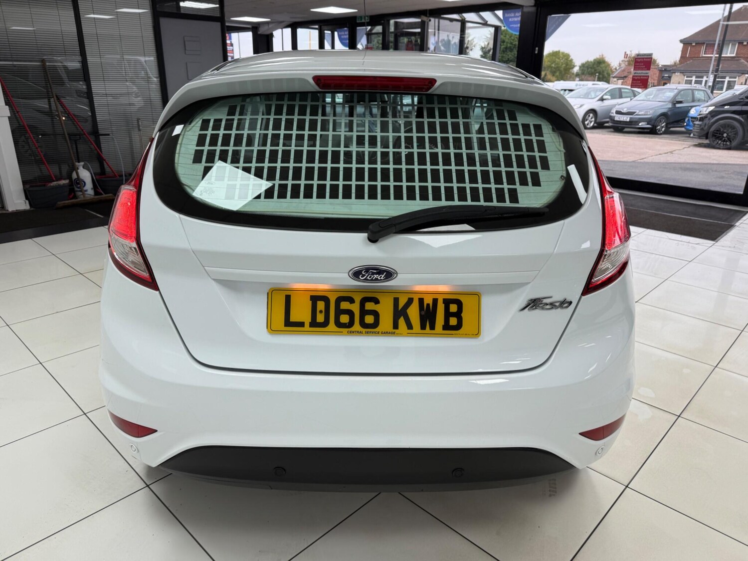 Used Ford Fiesta Van 2016 for sale - 75414924: Photo 38