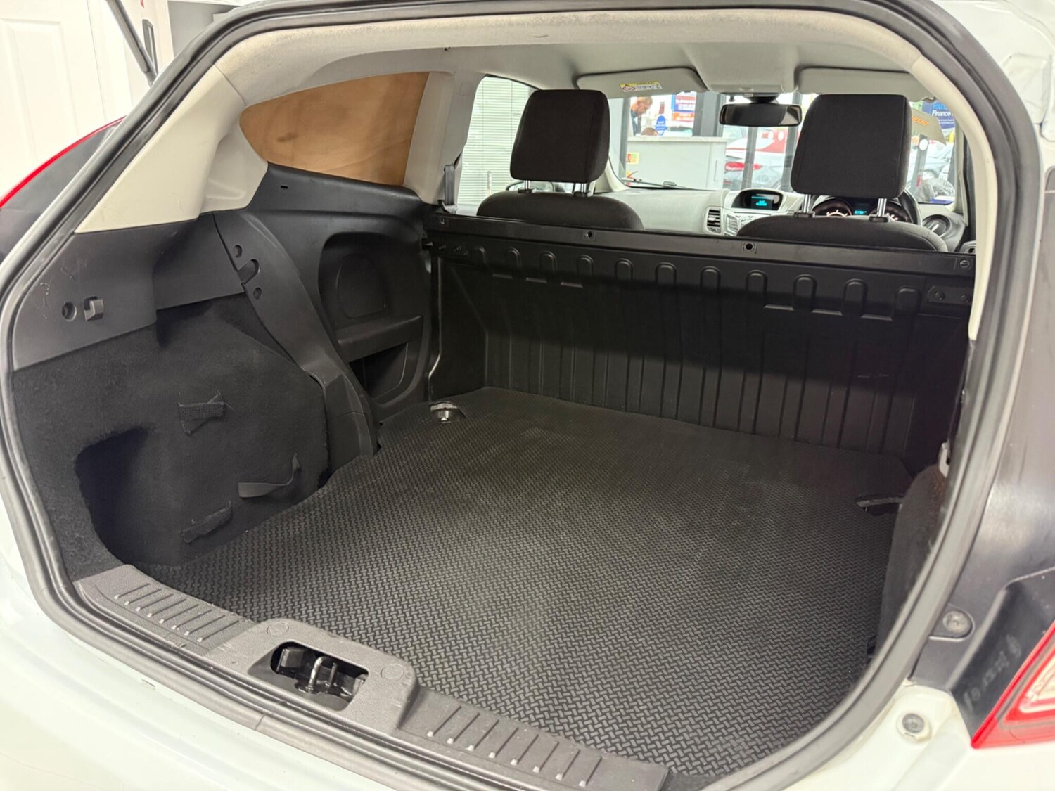 Used Ford Fiesta Van 2016 for sale - 75414924: Photo 41