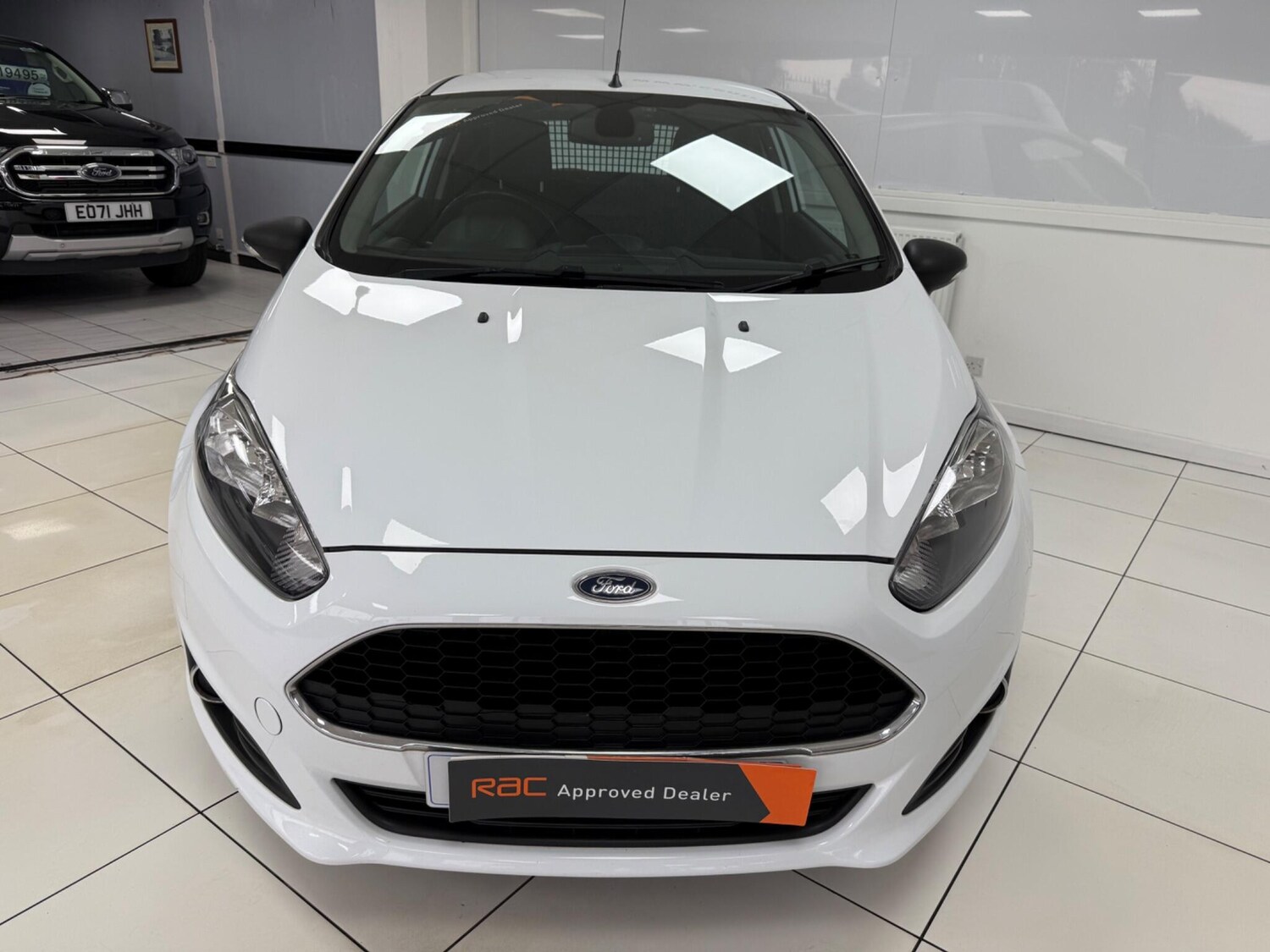 Used Ford Fiesta Van 2016 for sale - 75414924: Photo 44