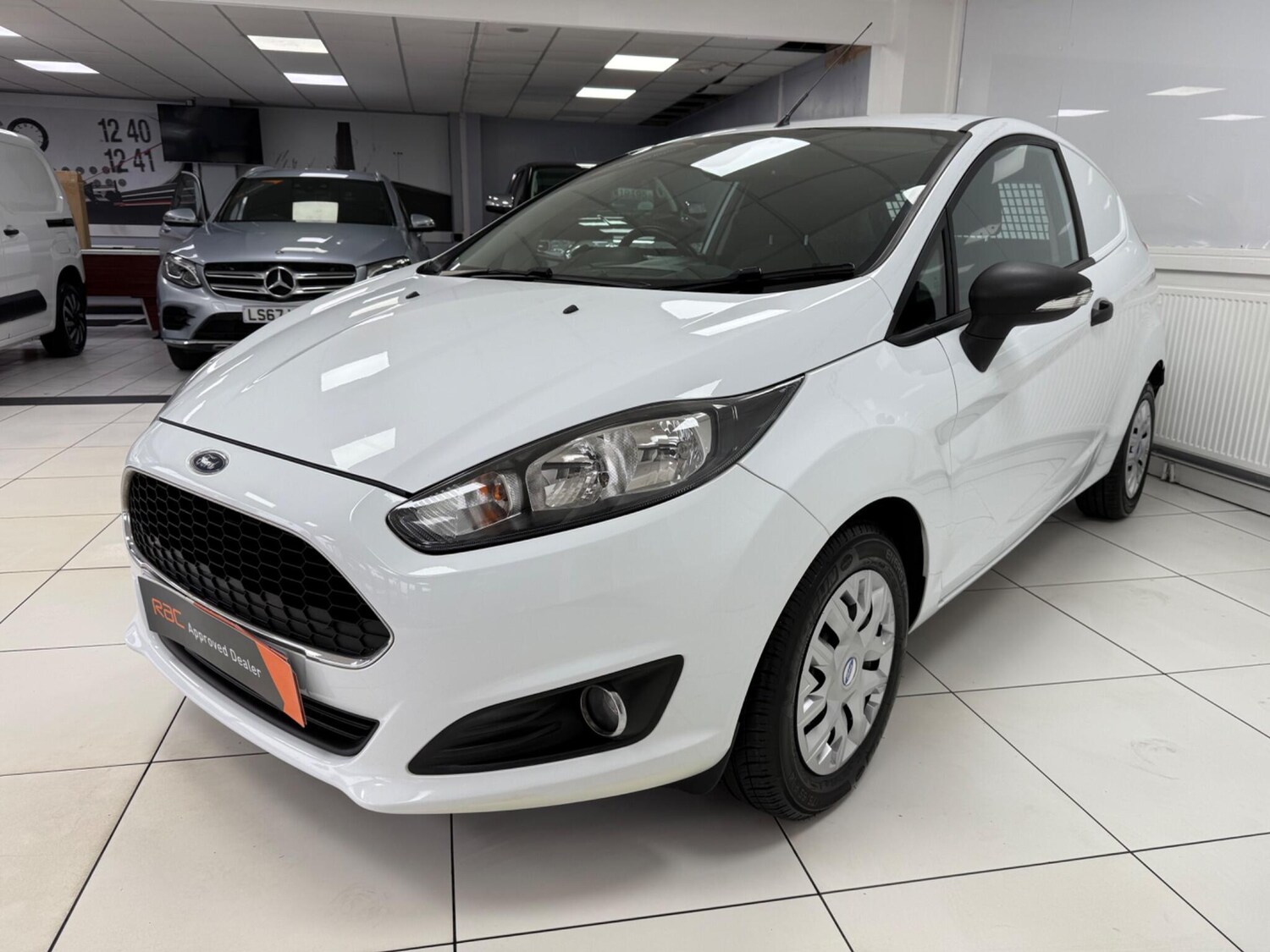 Used Ford Fiesta Van 2016 for sale - 75414924: Photo 45