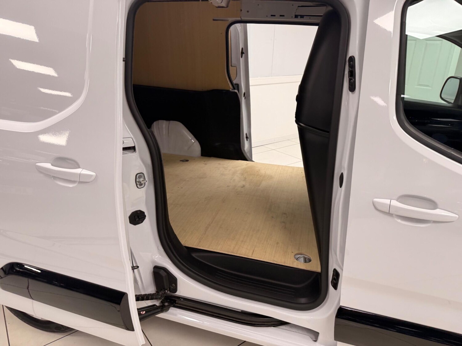 Used Peugeot Partner 2024 for sale - 76701922: Photo 64