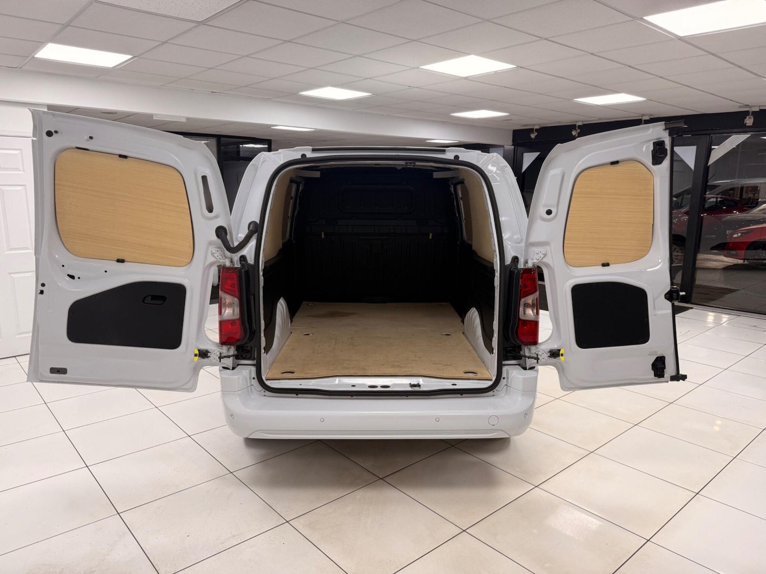 Used Peugeot Partner 2024 for sale - 76701922: Photo 70