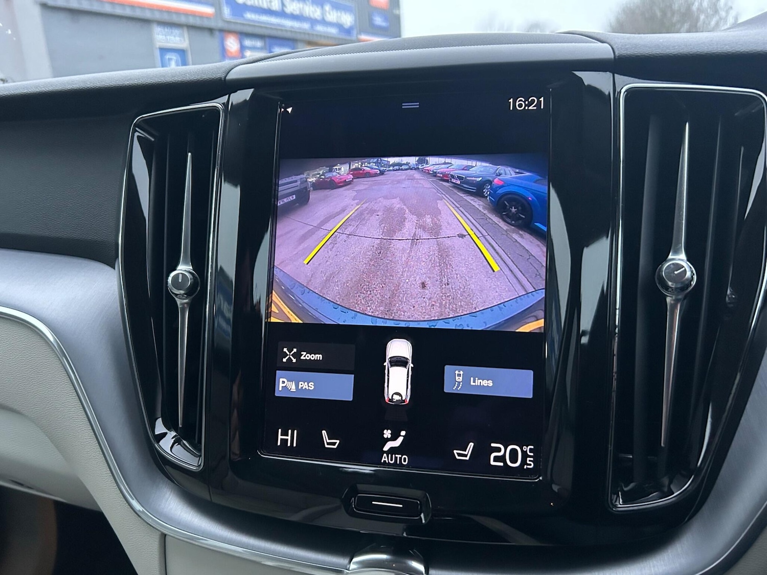 Used Volvo XC60 2020 for sale - 77412205: Photo 17