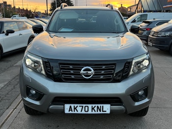 Used Nissan Navara 2020 for sale - 76701201: Photo
