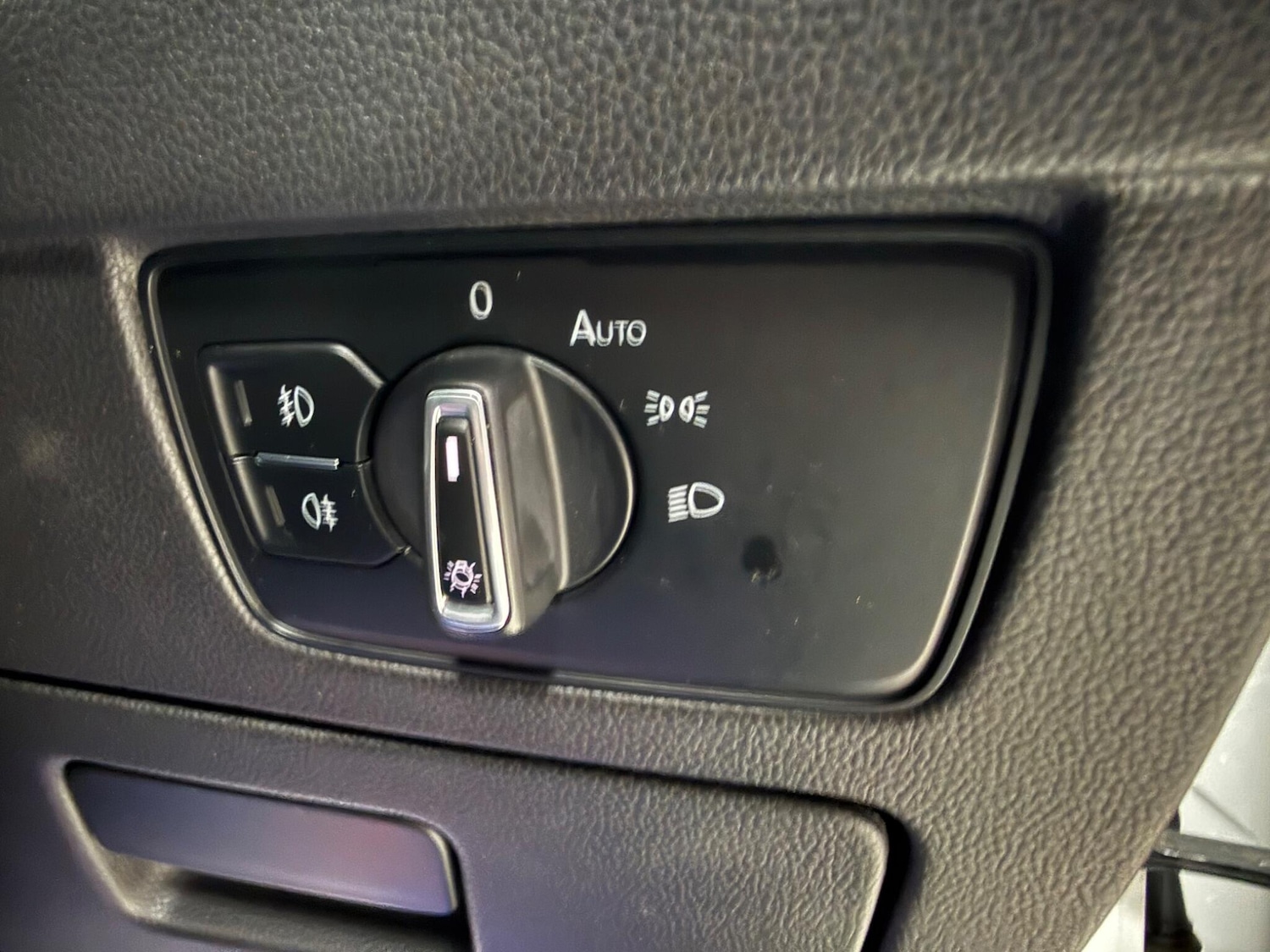 Used Volkswagen Passat for sale - 77344682: Photo 26