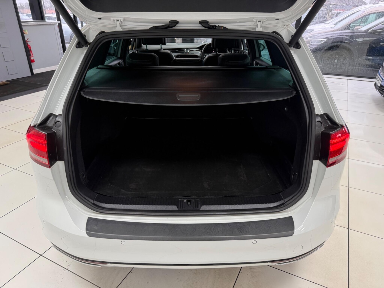 Used Volkswagen Passat for sale - 77344682: Photo 74