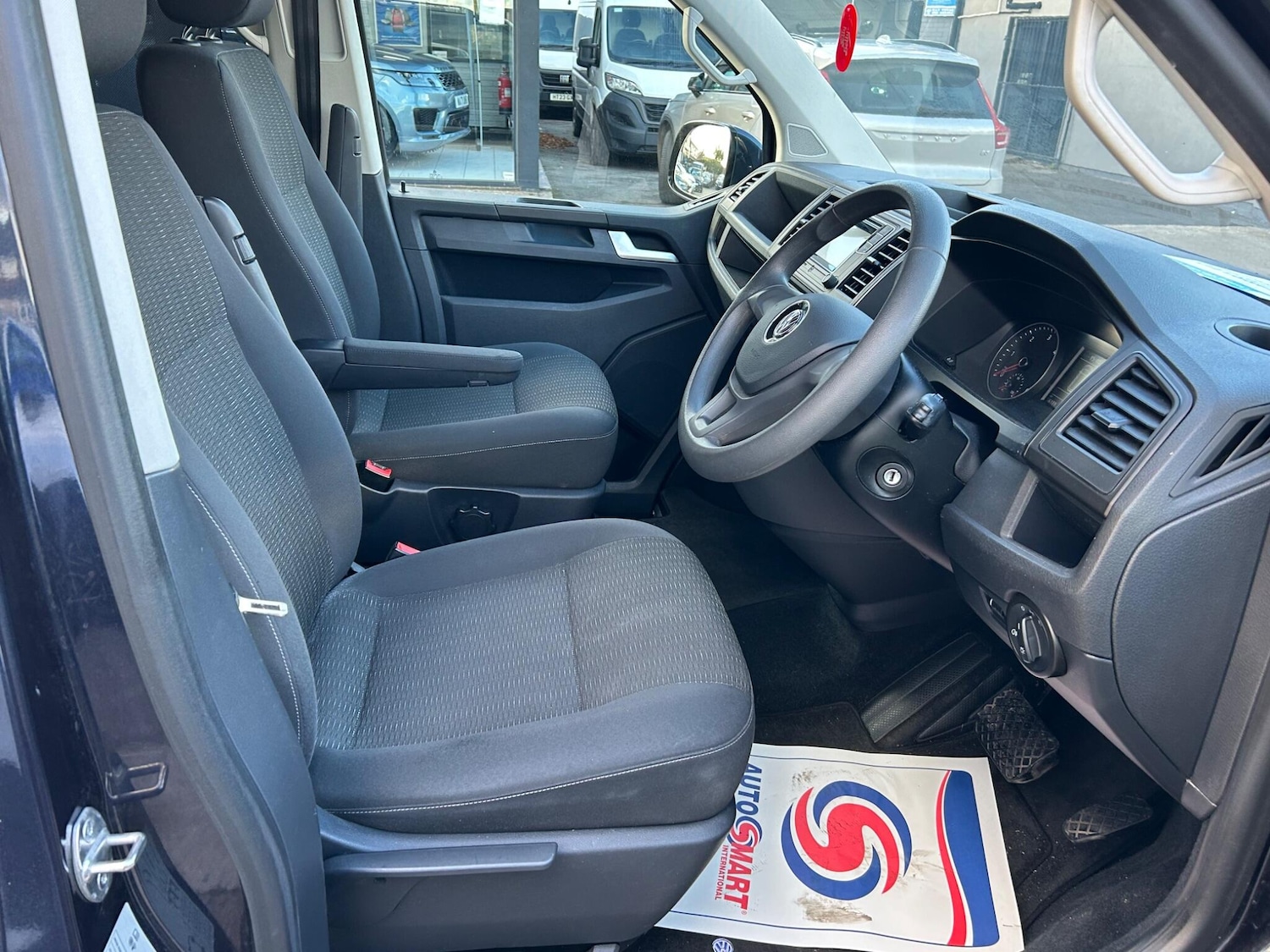 Used Volkswagen Transporter Shuttle for sale - 76441403: Photo 12