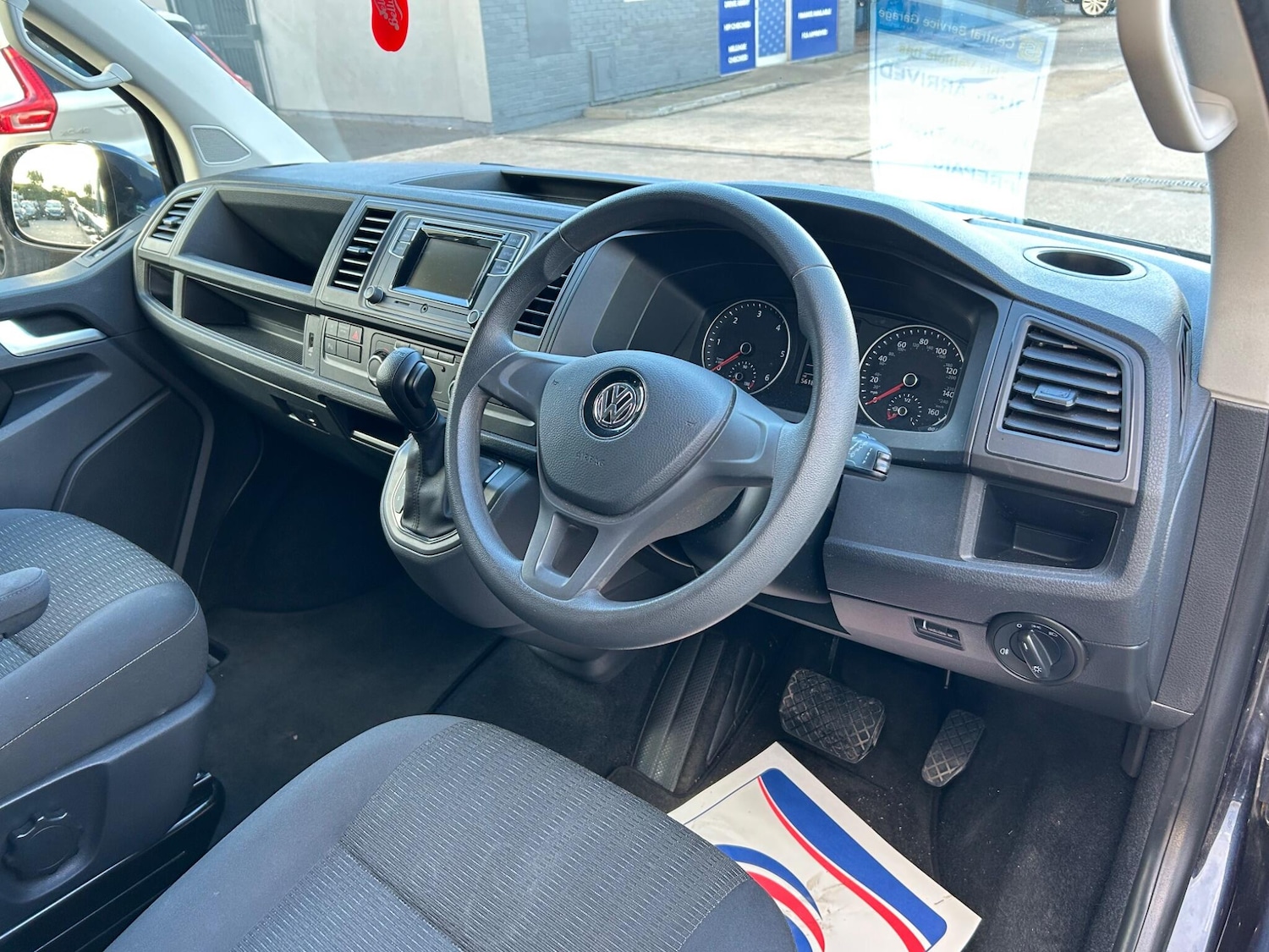 Used Volkswagen Transporter Shuttle for sale - 76441403: Photo 13