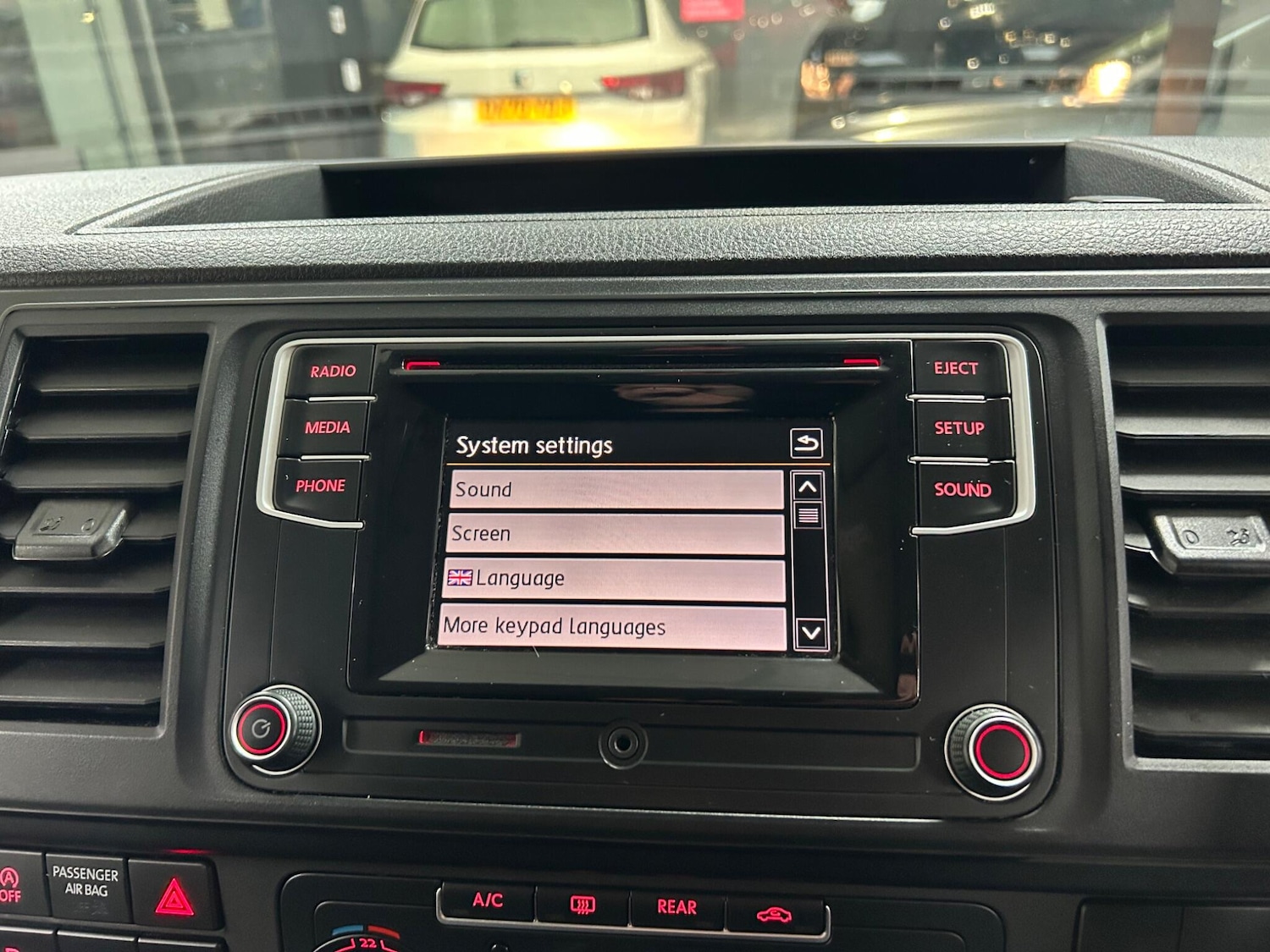 Used Volkswagen Transporter Shuttle for sale - 76441403: Photo 29