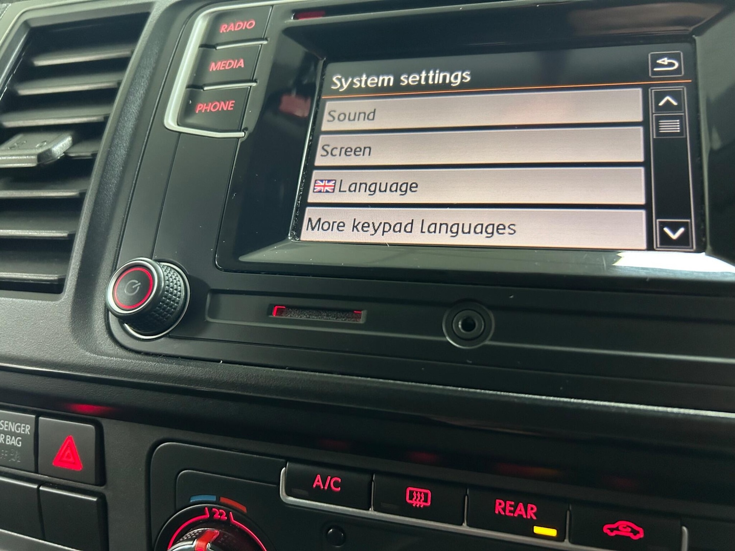 Used Volkswagen Transporter Shuttle for sale - 76441403: Photo 32