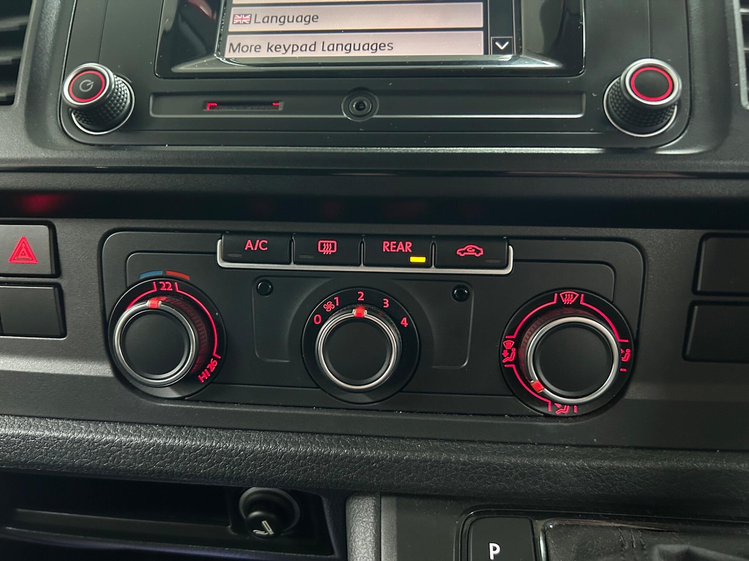 Used Volkswagen Transporter Shuttle for sale - 76441403: Photo 33