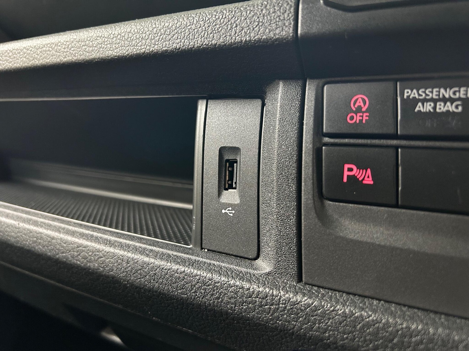 Used Volkswagen Transporter Shuttle for sale - 76441403: Photo 38