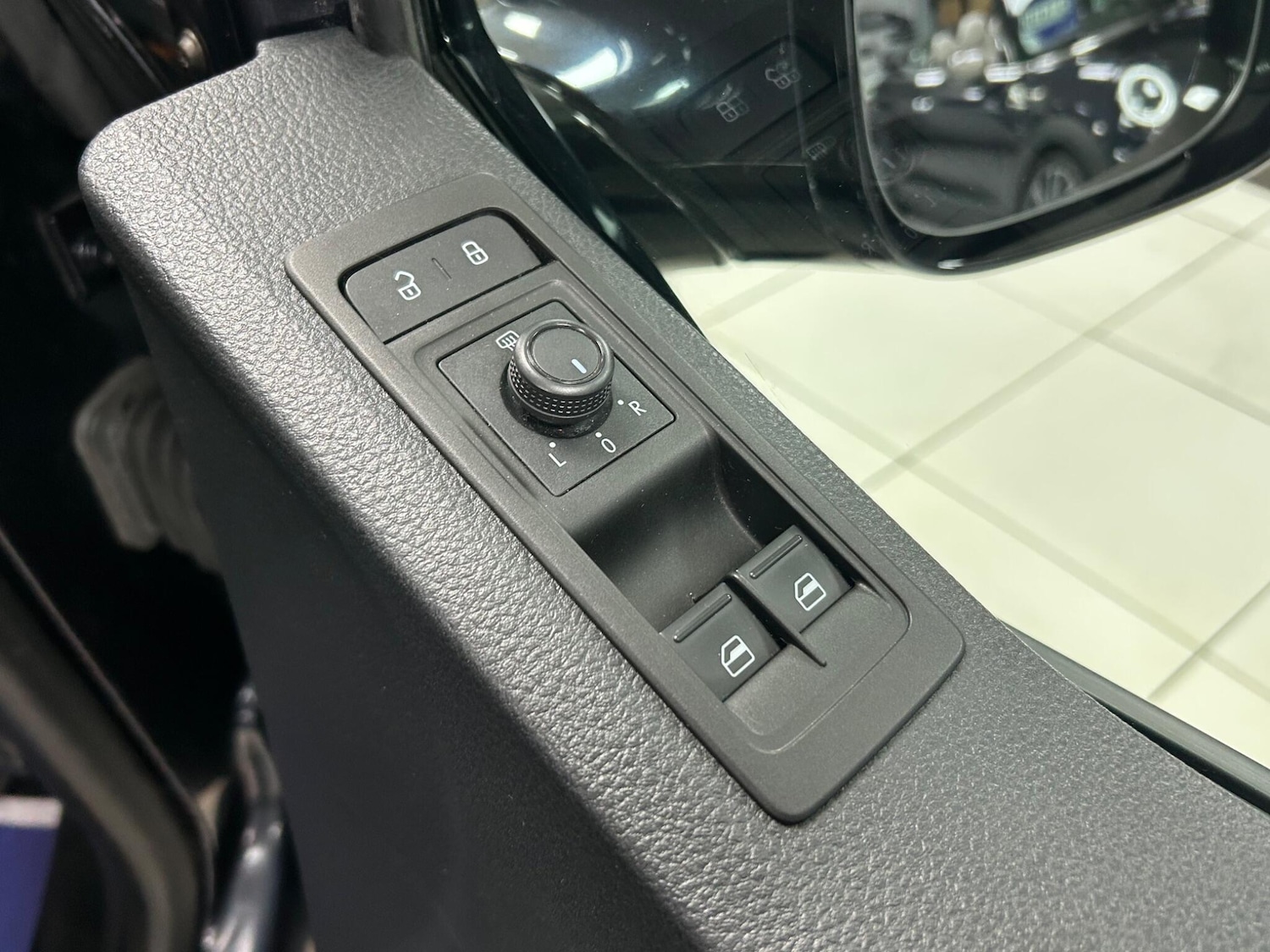 Used Volkswagen Transporter Shuttle for sale - 76441403: Photo 39