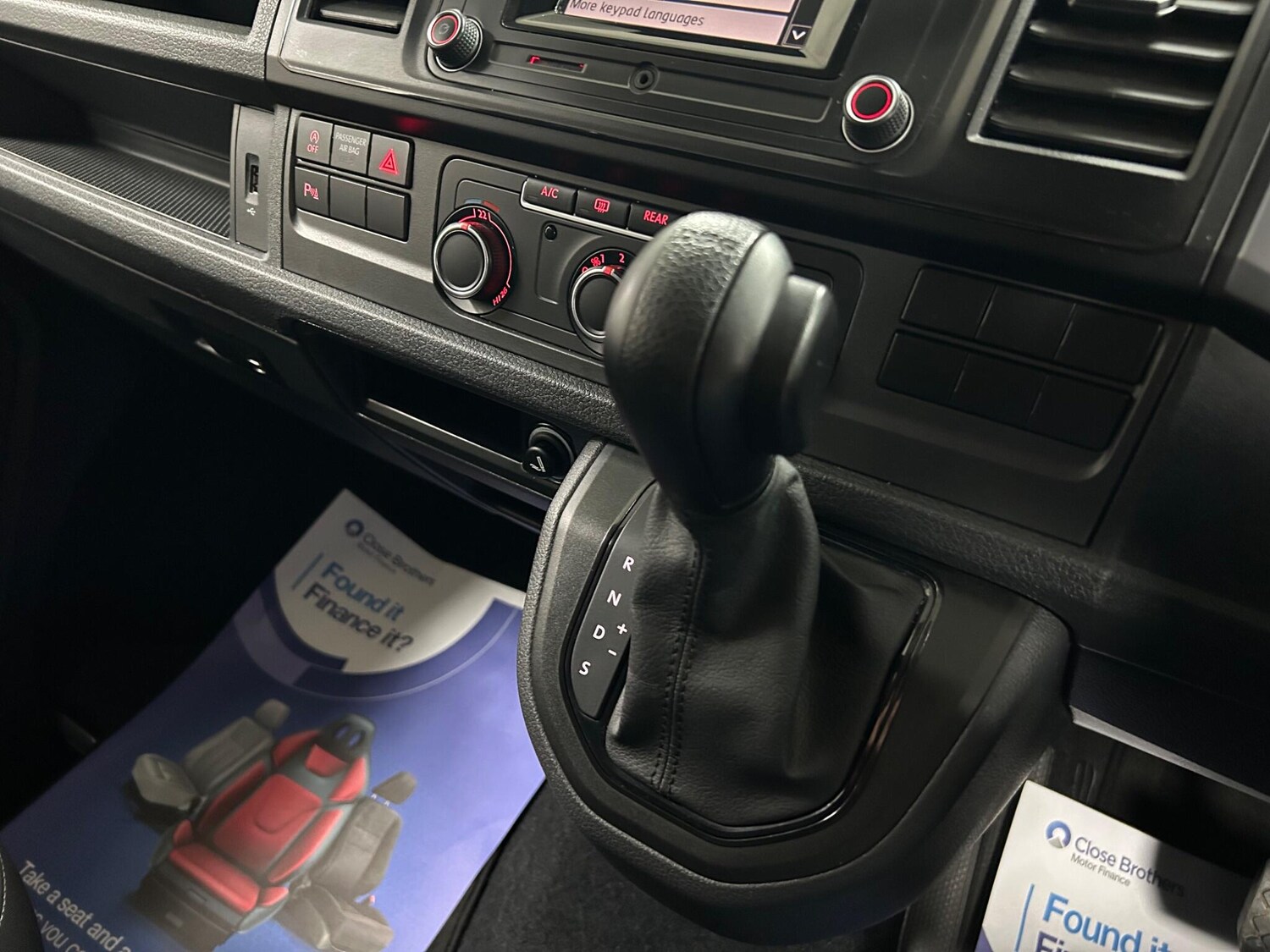 Used Volkswagen Transporter Shuttle for sale - 76441403: Photo 40