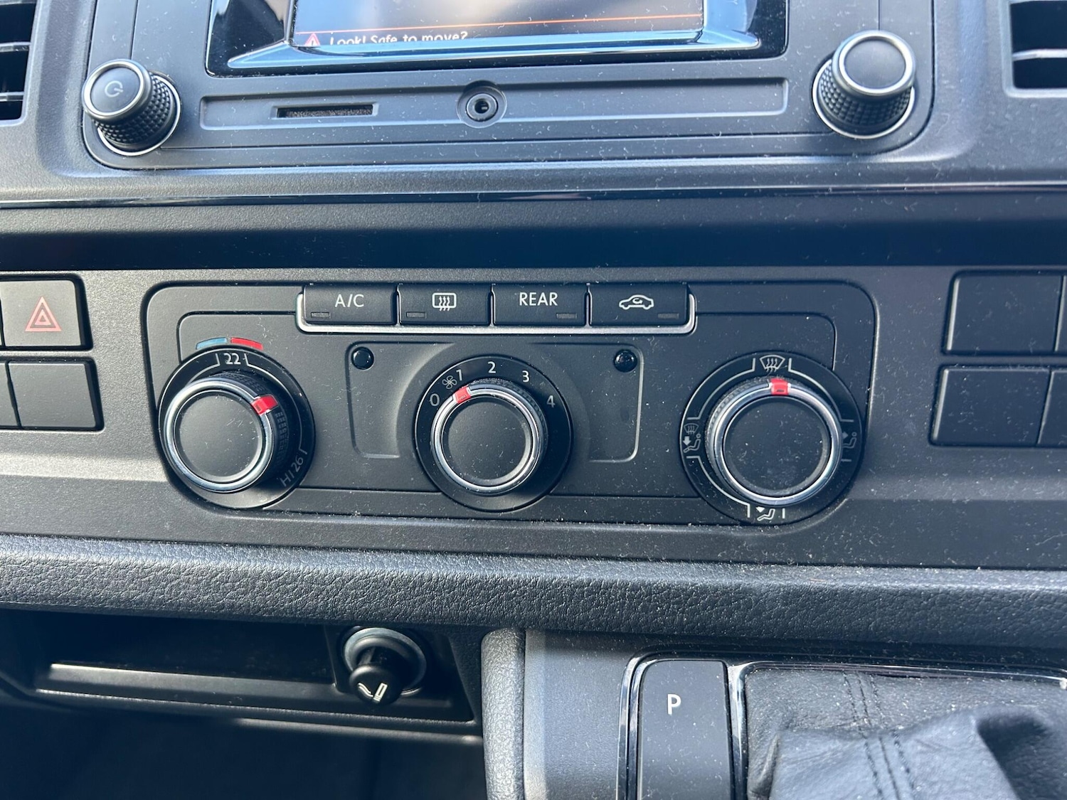 Used Volkswagen Transporter Shuttle for sale - 76441403: Photo 9