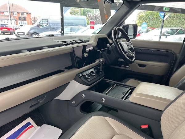 Used Land Rover Defender 110 2021 for sale - 75634219: Photo 16