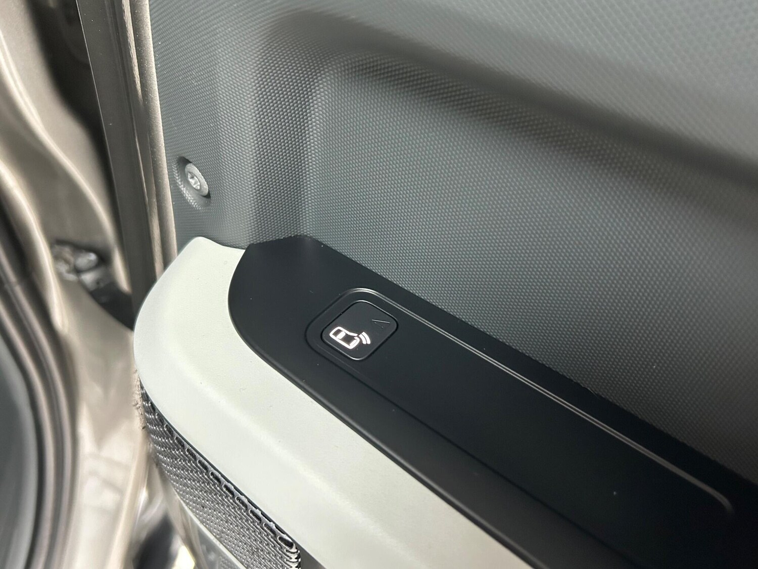 Used Land Rover Defender 110 2021 for sale - 75634219: Photo 66