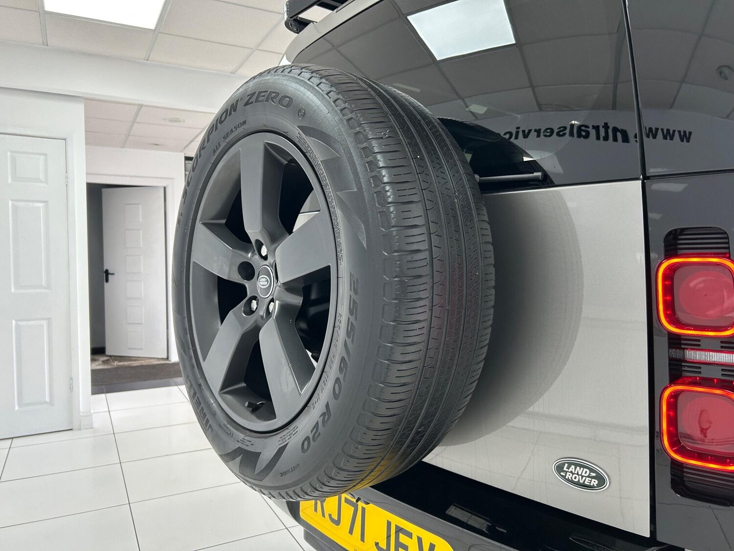 Used Land Rover Defender 110 2021 for sale - 75634219: Photo 73