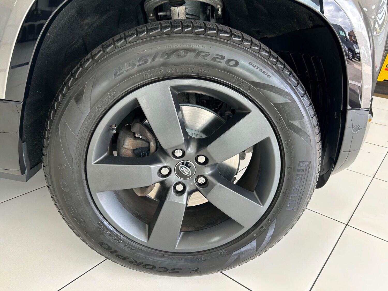 Used Land Rover Defender 110 2021 for sale - 75634219: Photo 87