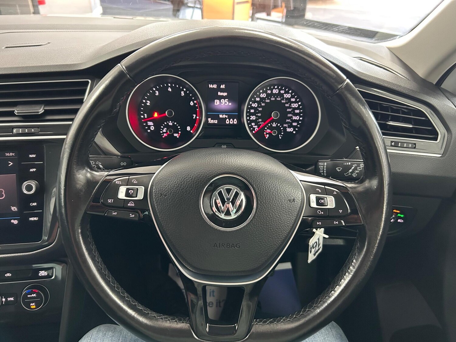 Used Volkswagen Tiguan 2018 for sale - 76226893: Photo 34