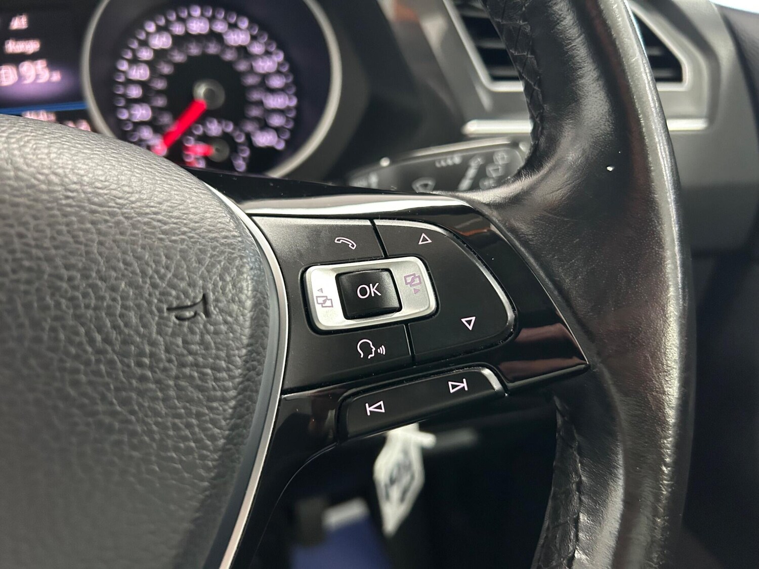 Used Volkswagen Tiguan 2018 for sale - 76226893: Photo 35