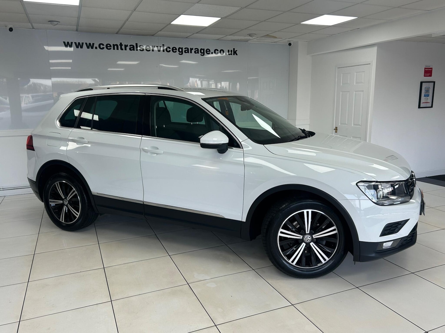 Used Volkswagen Tiguan 2018 for sale - 76226893: Photo 4