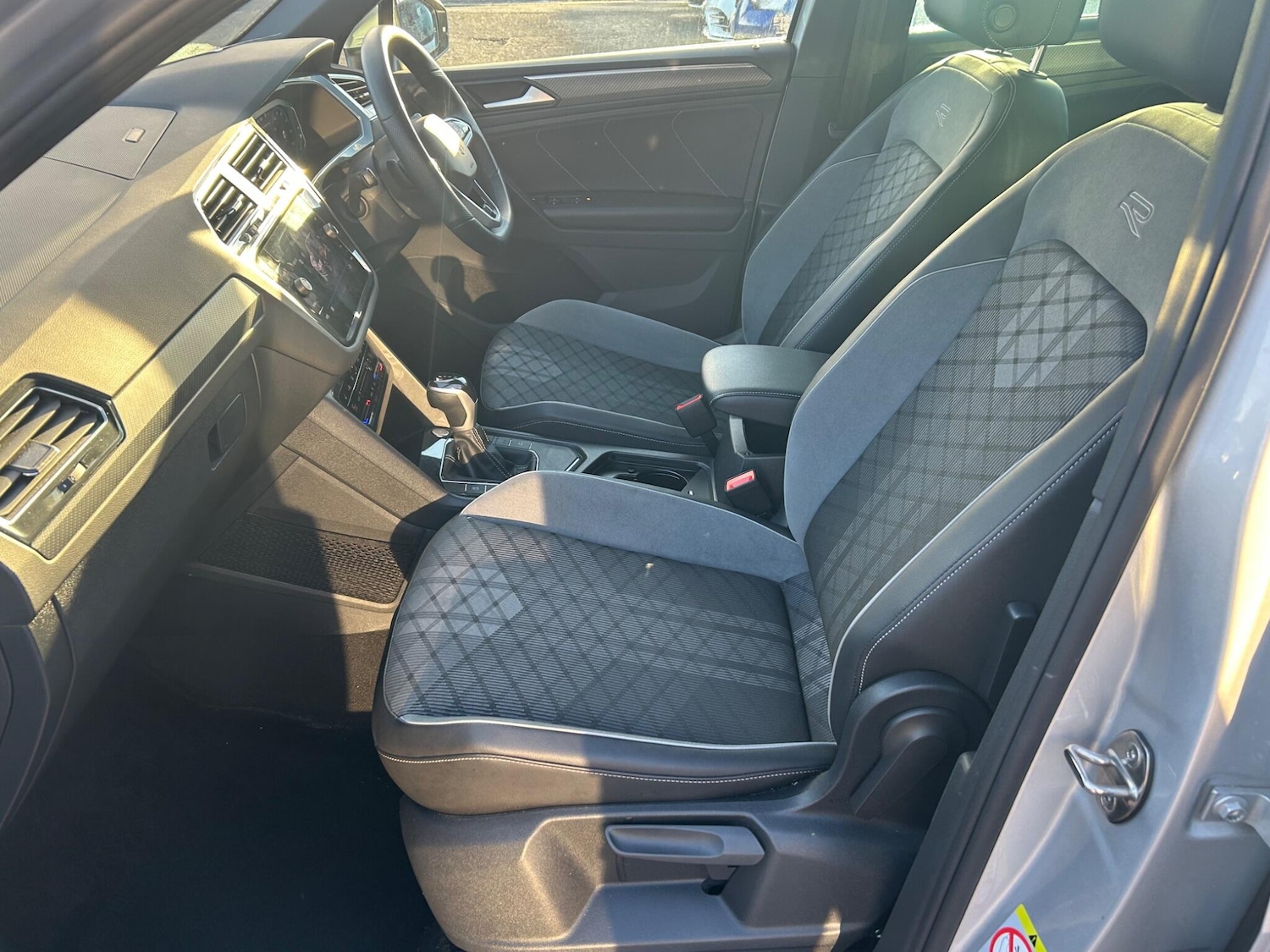 Used Volkswagen Tiguan 2024 for sale - 76689850: Photo 13