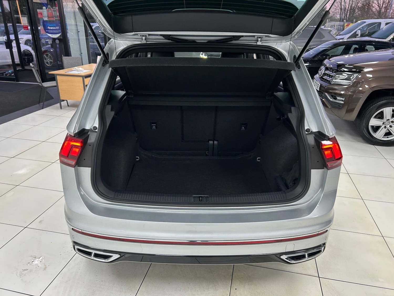 Used Volkswagen Tiguan 2024 for sale - 76689850: Photo 55