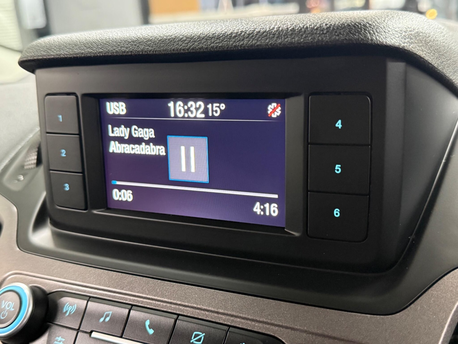 Used Ford Grand Tourneo Connect 2020 for sale - 76886792: Photo 25