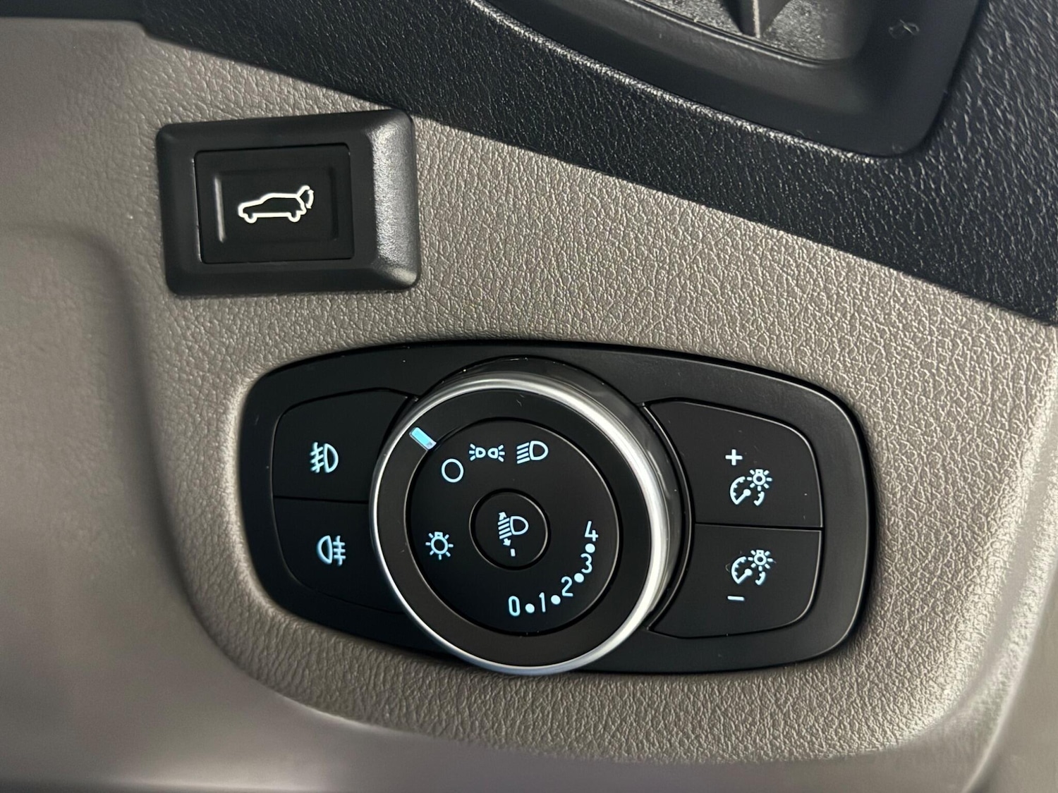 Used Ford Grand Tourneo Connect 2020 for sale - 76886792: Photo 43