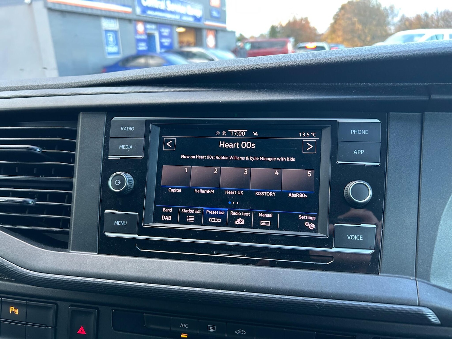 Used Volkswagen Transporter Shuttle 2020 for sale - 76432723: Photo 9