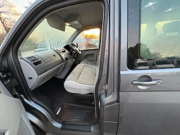 Used Volkswagen Transporter Shuttle 2012 for sale - 76978451: Photo