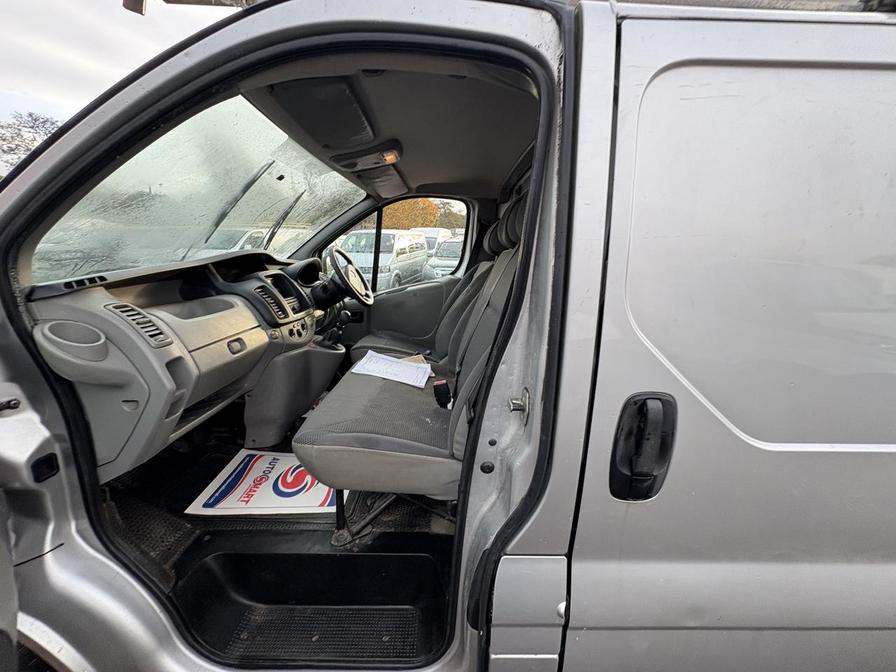 Used Vauxhall Vivaro 2011 for sale - 76501724: Photo 7