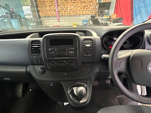 Used Vauxhall Vivaro 2017 for sale - 76155451: Photo 6