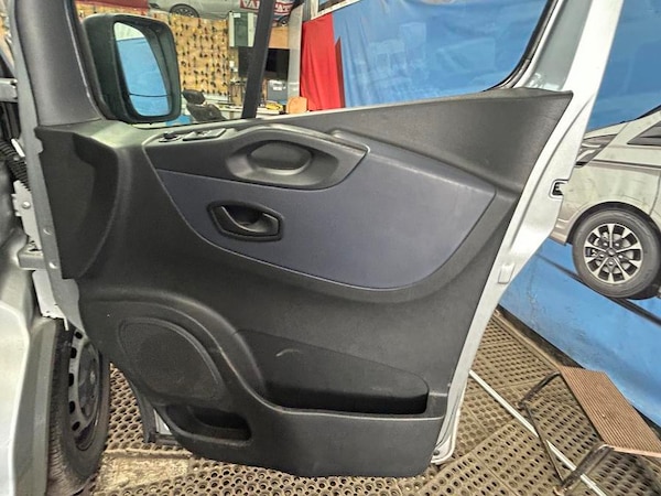 Used Vauxhall Vivaro 2017 for sale - 76155451: Photo 9