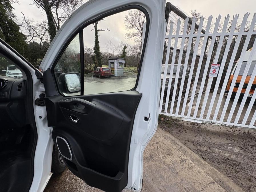 Used Vauxhall Vivaro 2018 for sale - 77051129: Photo 15