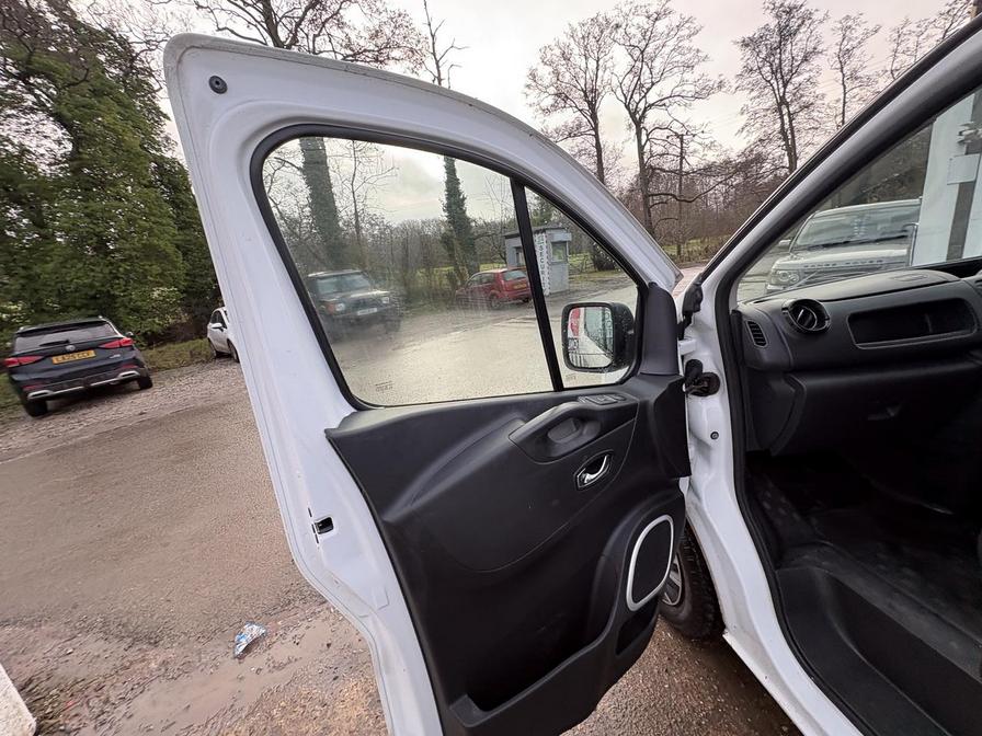 Used Vauxhall Vivaro 2018 for sale - 77051129: Photo 17