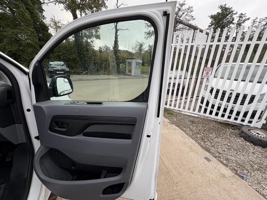Used Vauxhall Vivaro 2019 for sale - 76731991: Photo 19