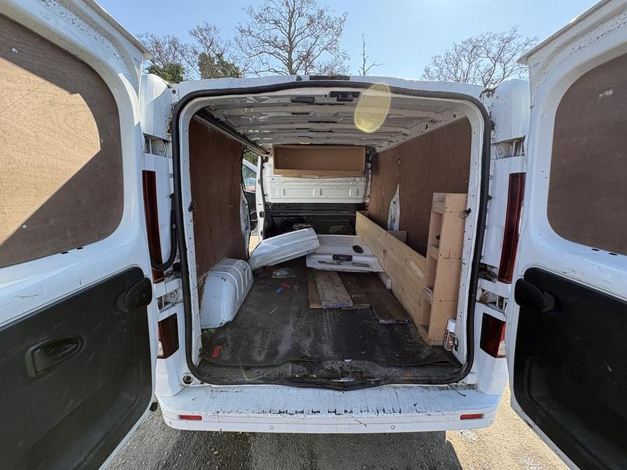 Used Vauxhall Vivaro 2017 for sale - 77983137: Photo 14