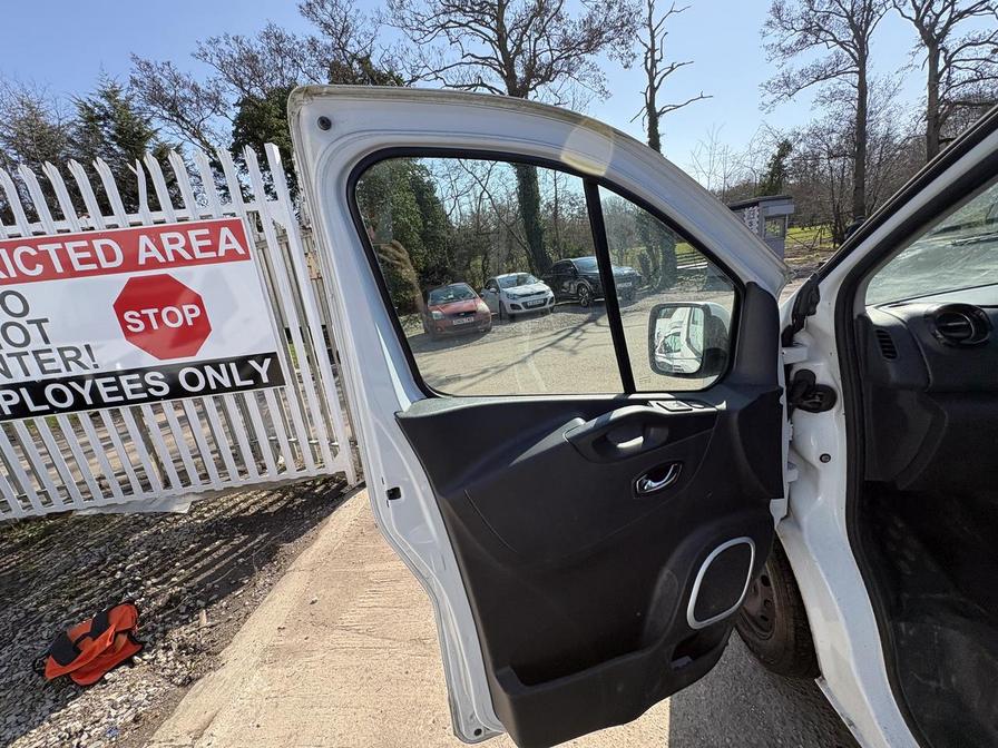 Used Vauxhall Vivaro 2017 for sale - 77983137: Photo 20