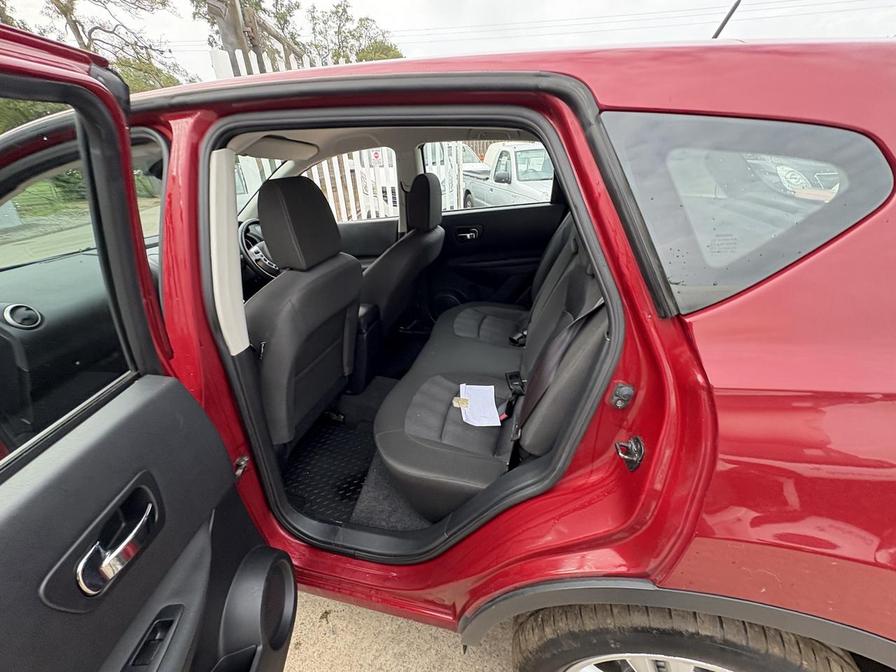 Used Nissan Qashqai 2011 for sale - 76459502: Photo 2